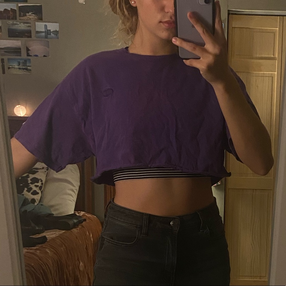 Champion Cropped/Washed Purple Tee Size S